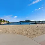 Ny Sentral Og Moderne Leilighet